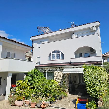 Apartmani Kurjakovic - 푸나트 외부 사진