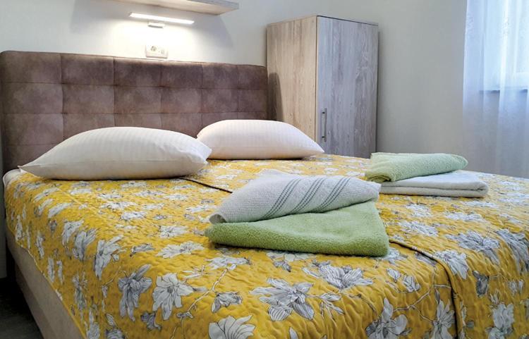Apartmani Kurjakovic - 푸나트 외부 사진