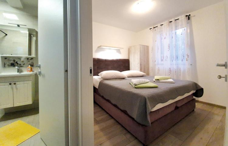 Apartmani Kurjakovic - 푸나트 외부 사진